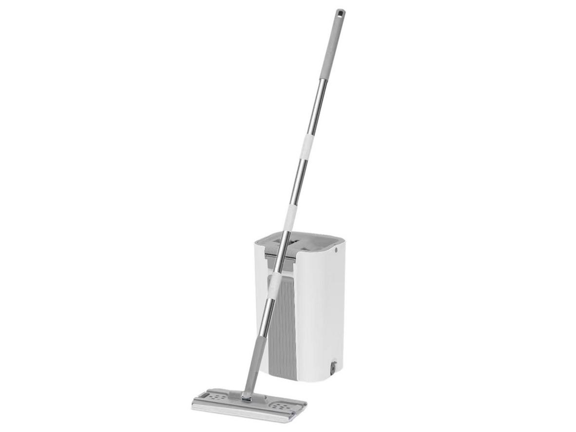 Bộ cây lau nhà Sumika C39 với thiết kế thùng 2 ngăn và đầu lau xoay 360 độ.