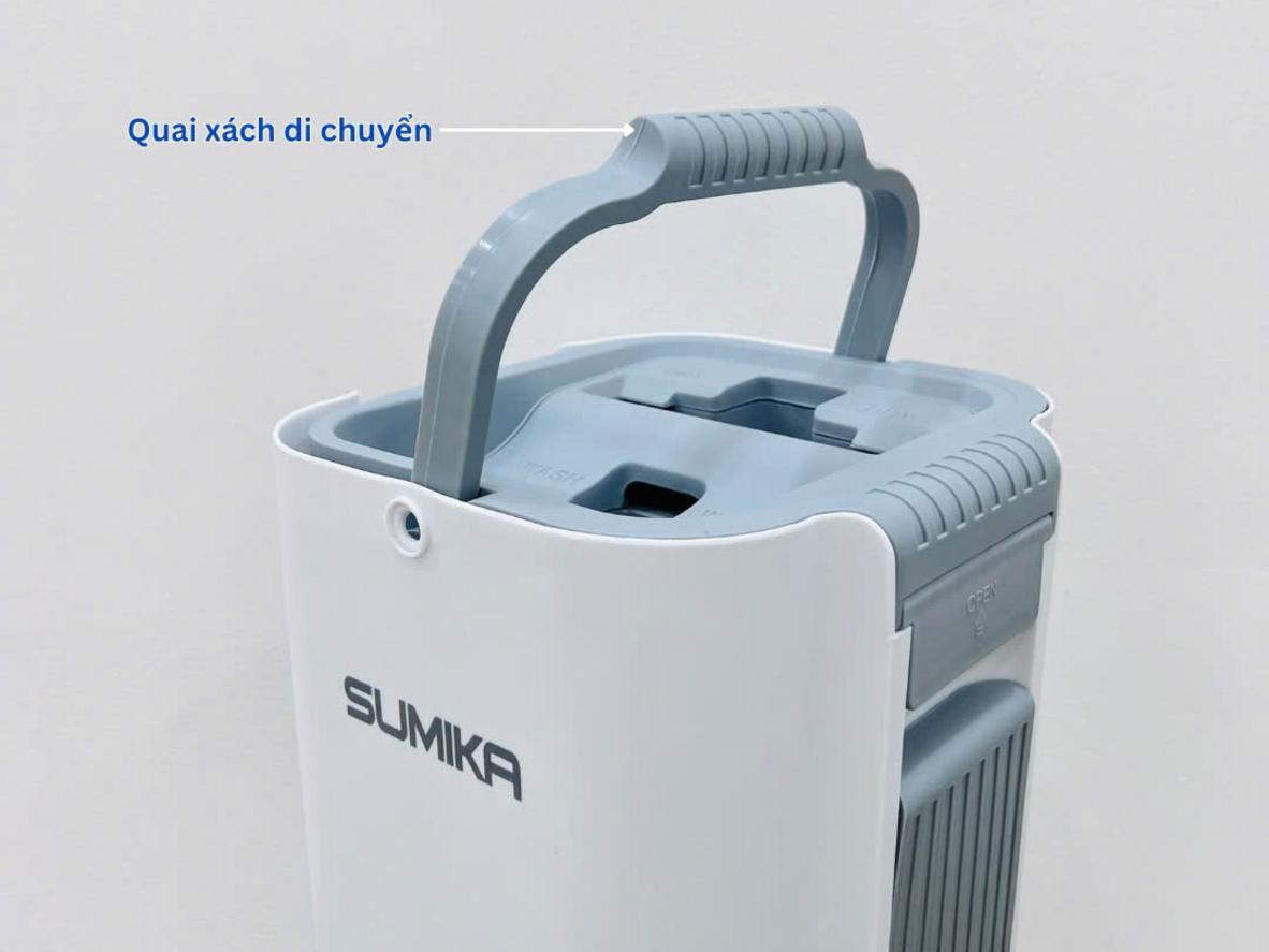 Bộ cây lau nhà Sumika C39 với thiết kế thùng 2 ngăn và đầu lau xoay 360 độ.