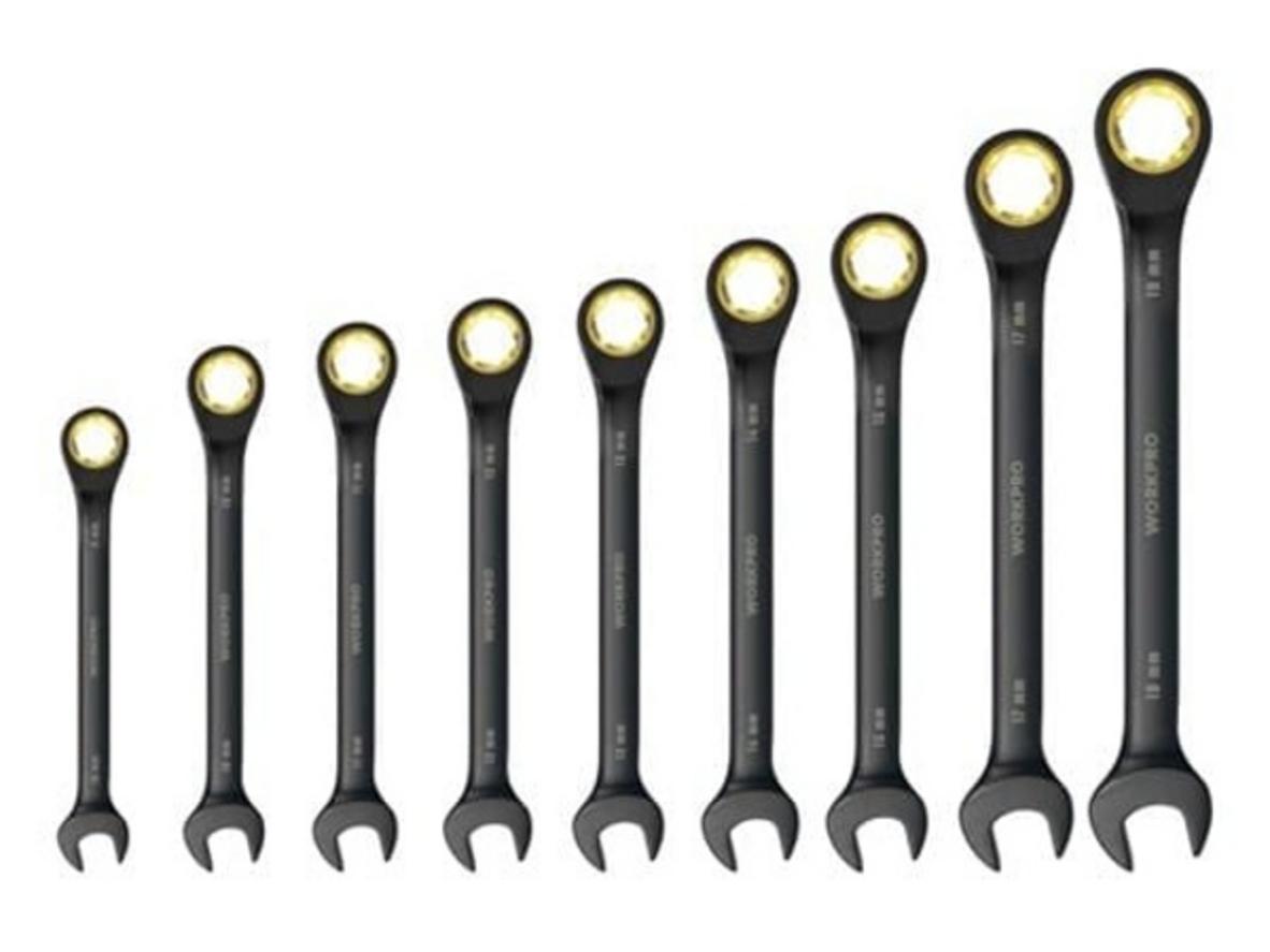 Bộ cờ lê Workpro WP202602 gồm 9 chi tiết, tối ưu cho thao tác giữ ty phuộc và cần lái.