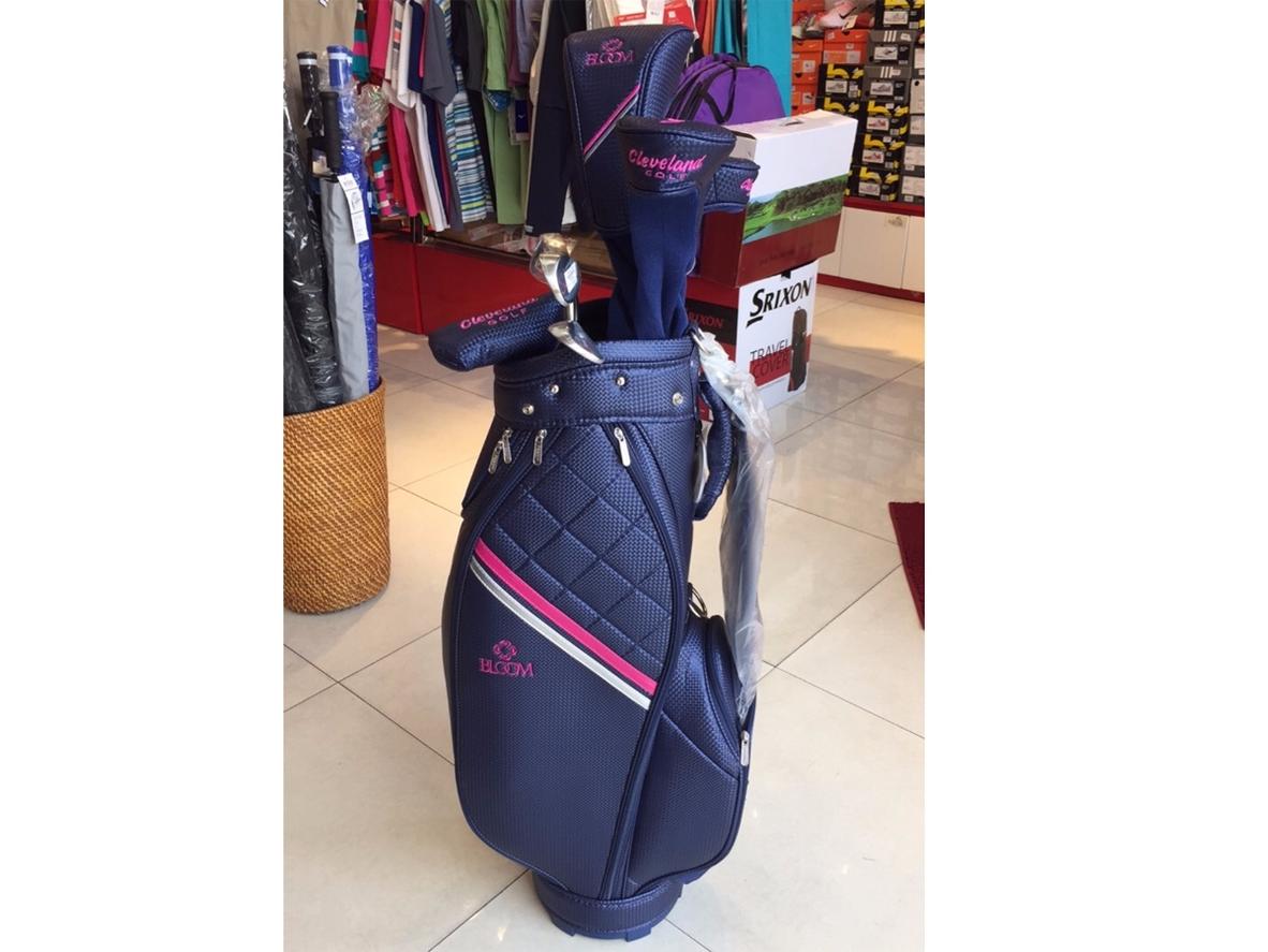 Bộ golf fullset nữ Cleveland Bloom dành cho golfer nữ tay phải, cấu hình đồng bộ 10 gậy và túi cart bag.