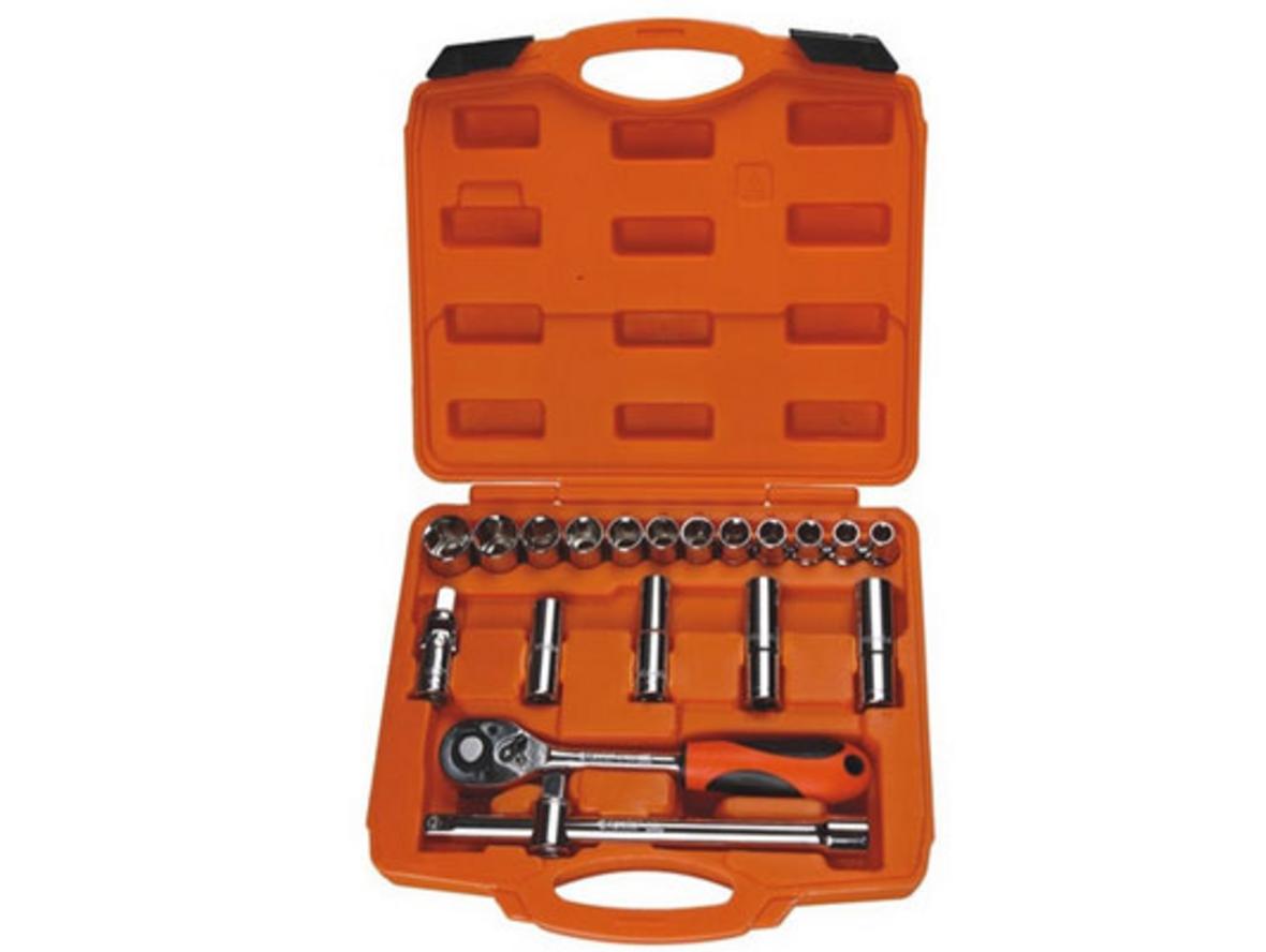 Bộ khẩu Asaki AK-9765 gồm 20 chi tiết, hoàn thiện mạ Crom bóng, phù hợp cho sửa chữa đa dụng.