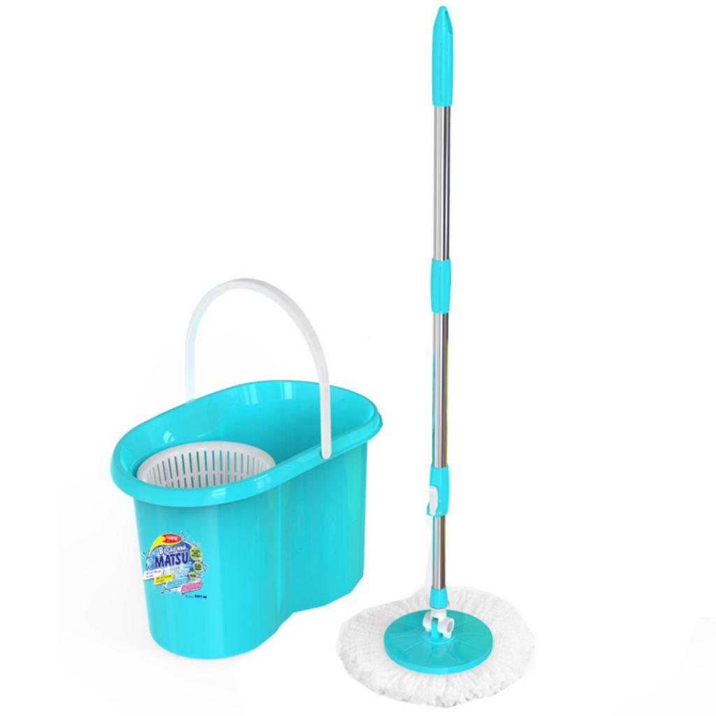 Bộ lau nhà Duy Tân Matsu 9 lít nổi bật với thiết kế gọn nhẹ và cơ chế xoay 360 độ.