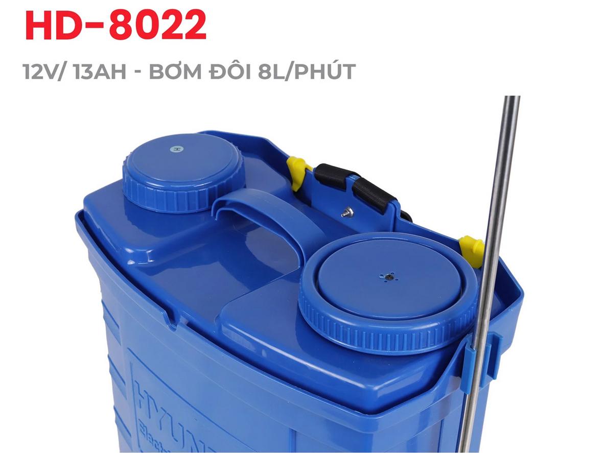 Bơm đôi HD-888 tạo áp lực phun mạnh và độ phủ đều hơn.