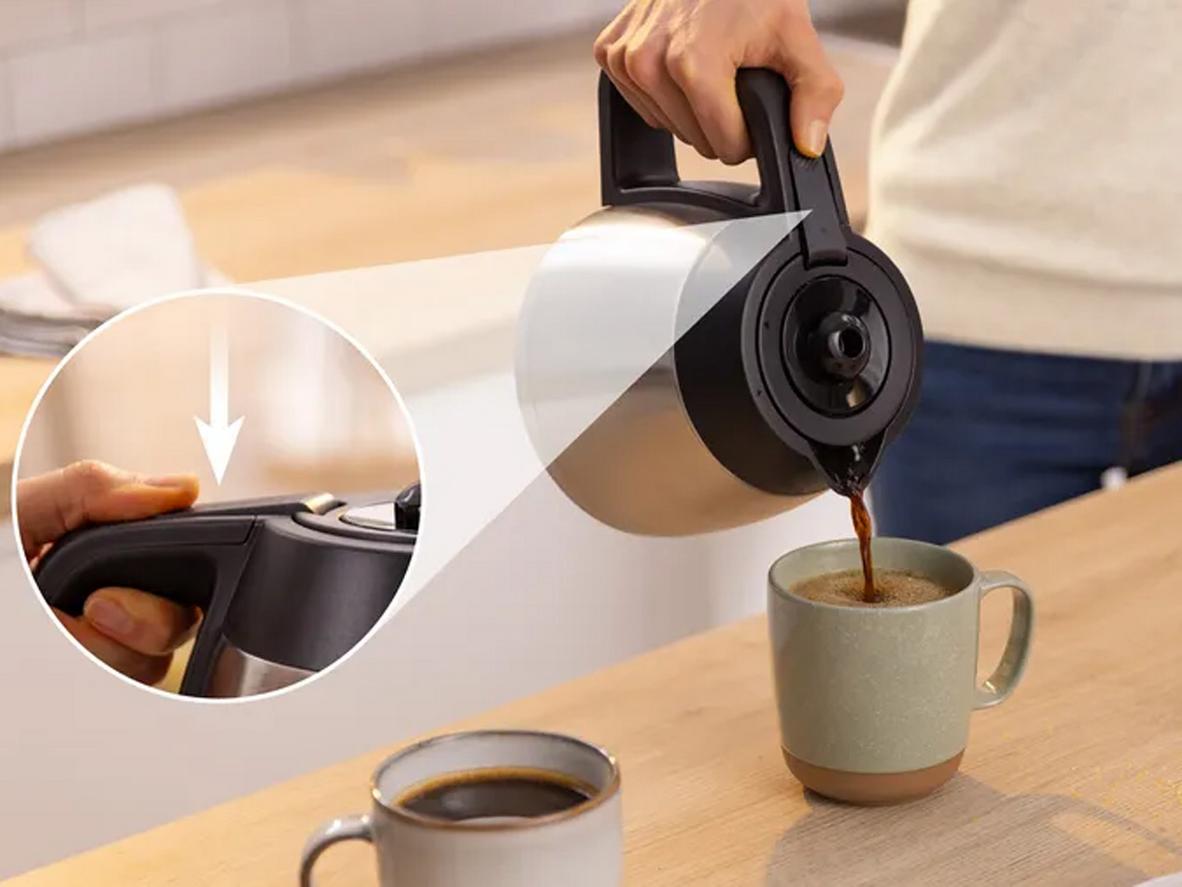 EasyDescale3 và DripStop giúp máy sạch hơn, dùng tiện hơn.