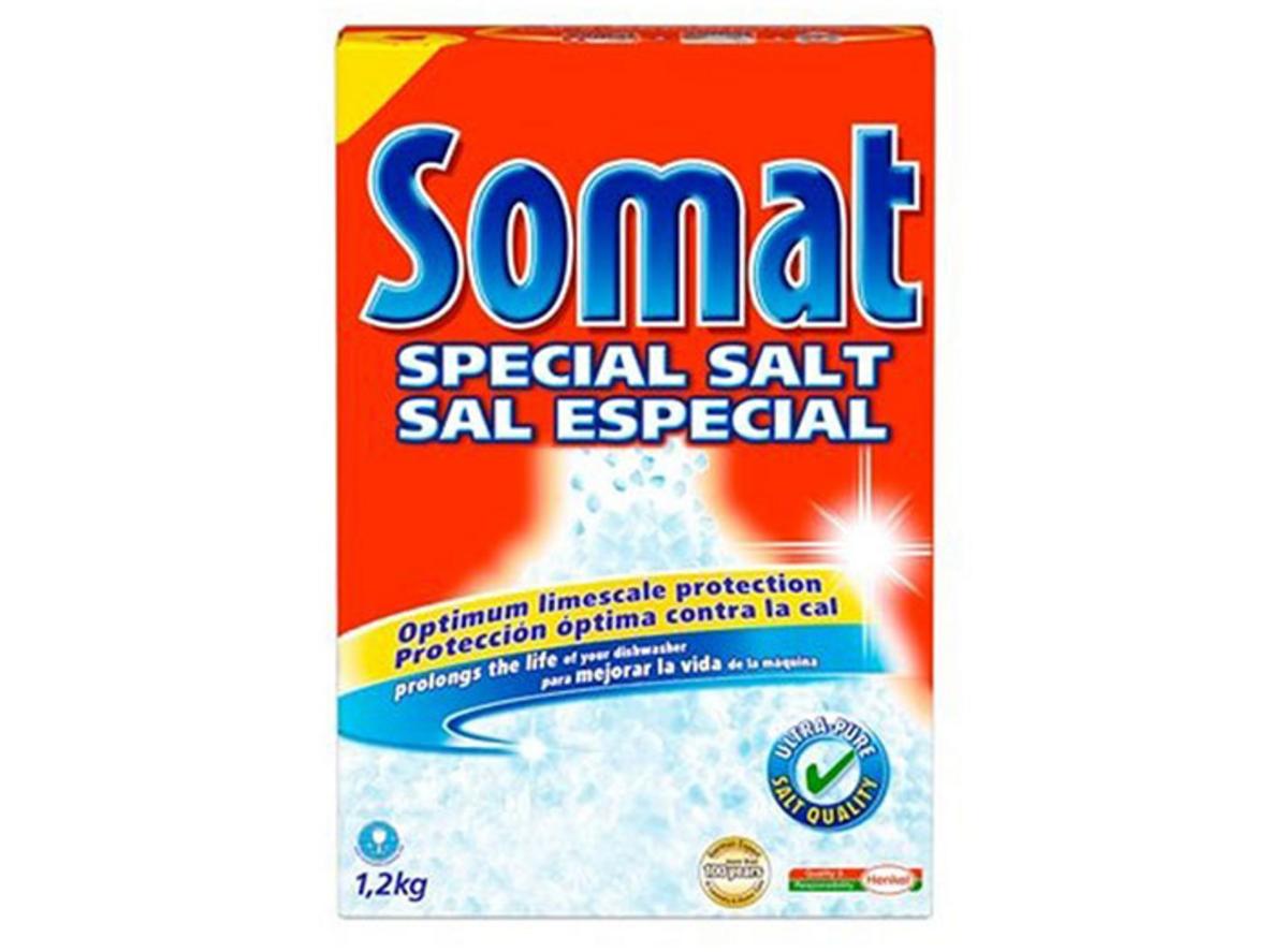 Bột rửa bát Somat giúp đánh tan dầu mỡ và mảng bám thức ăn.