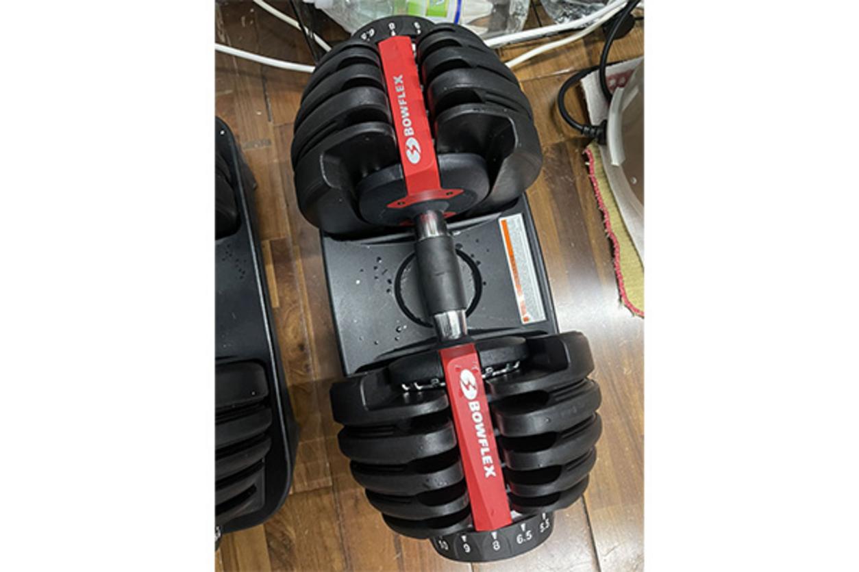Bowflex 552 thay thế nhiều cặp tạ rời, tiết kiệm diện tích và chi phí lưu trữ.