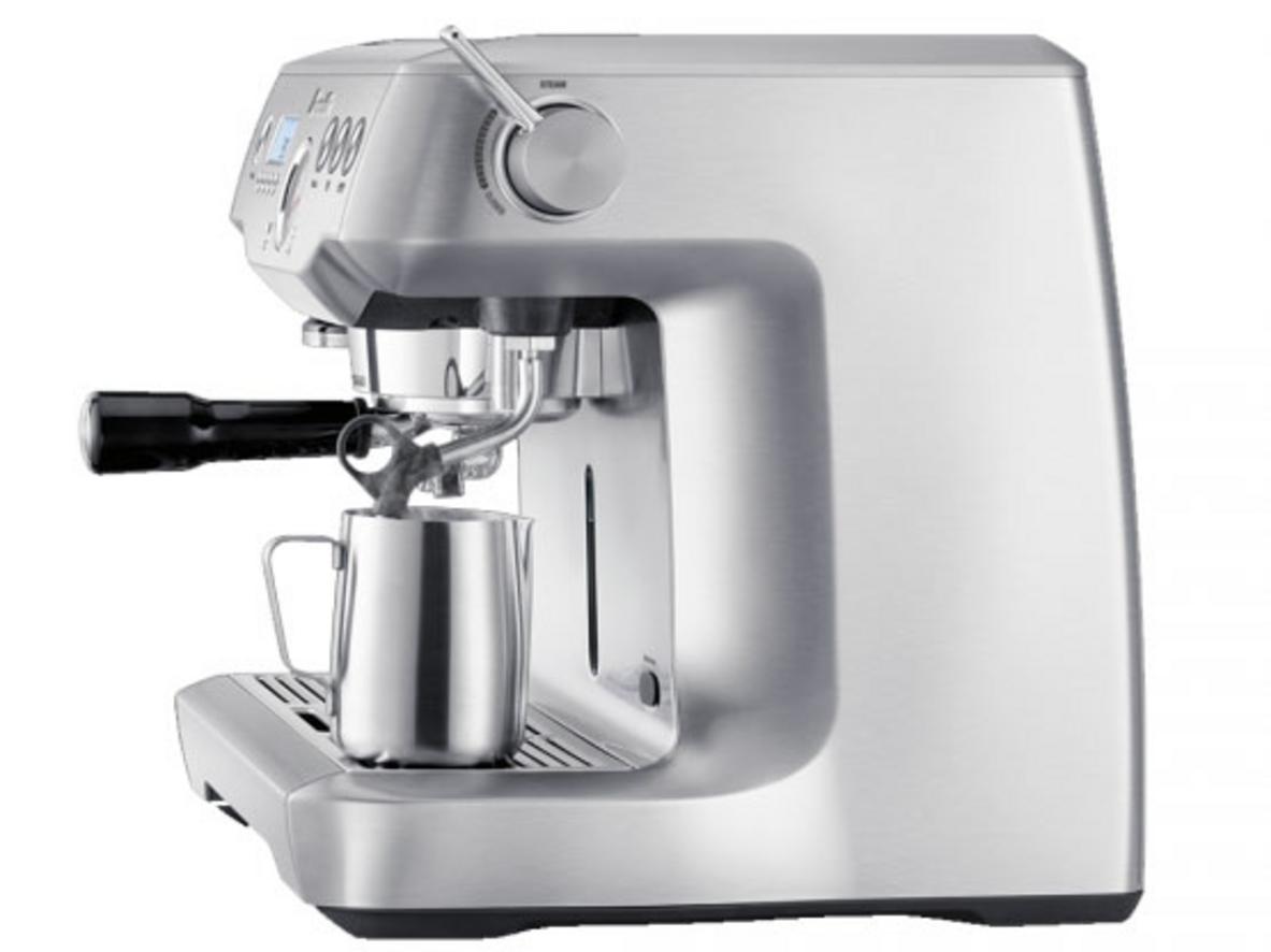 Dual Boiler cho phép pha và đánh sữa đồng thời, tăng tốc độ phục vụ rõ rệt.