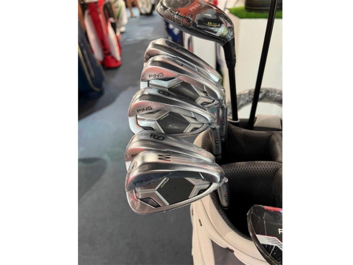 Carbonfly Wrap và PurFlex Cavity hỗ trợ tăng tốc bóng và giữ độ ổn định khi va chạm lệch tâm.