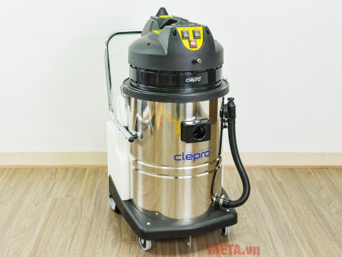 Thùng inox 60 lít và bình hóa chất 20 lít giúp làm việc liên tục hơn.