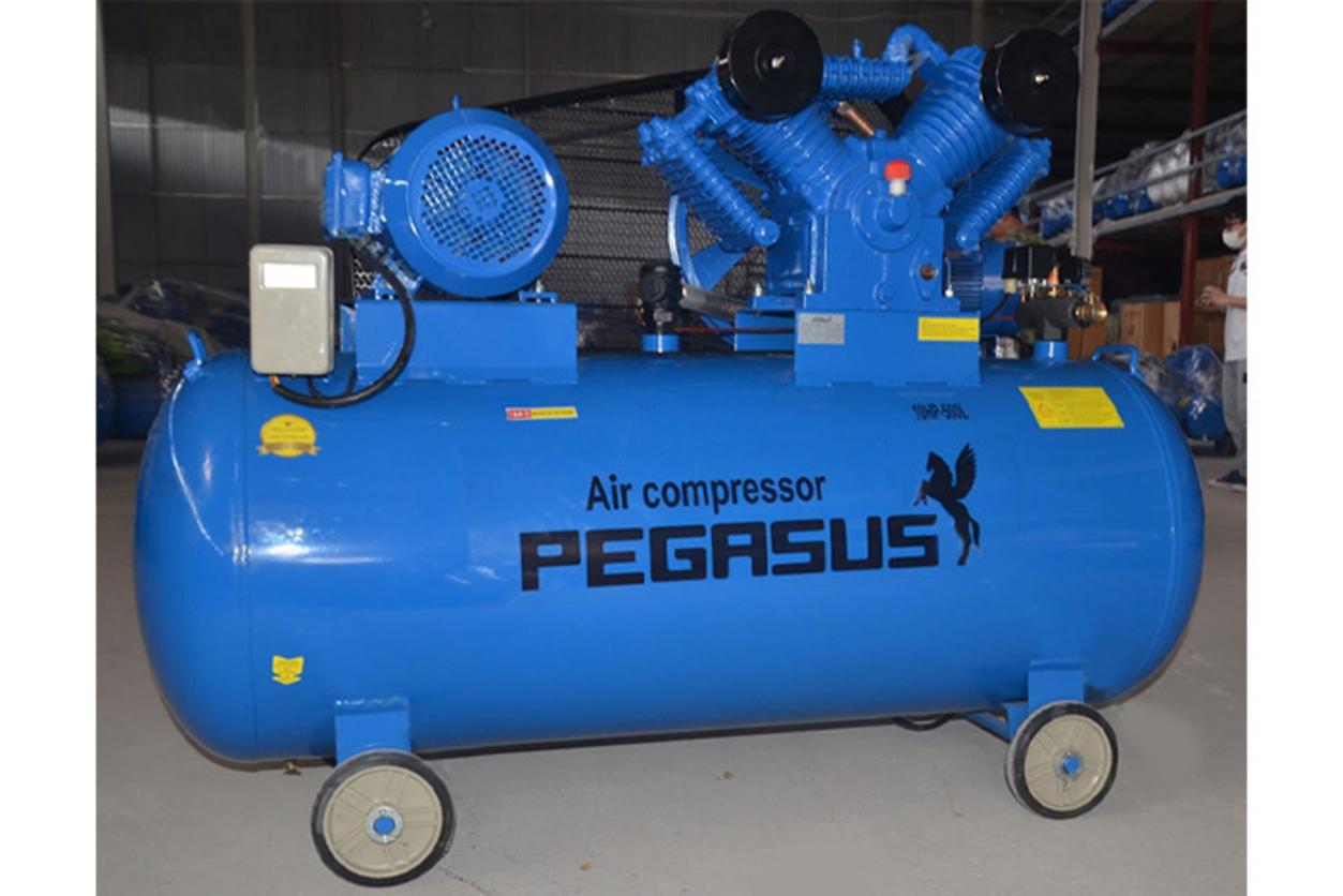 Công suất 10HP và lưu lượng 1.050 lít/phút