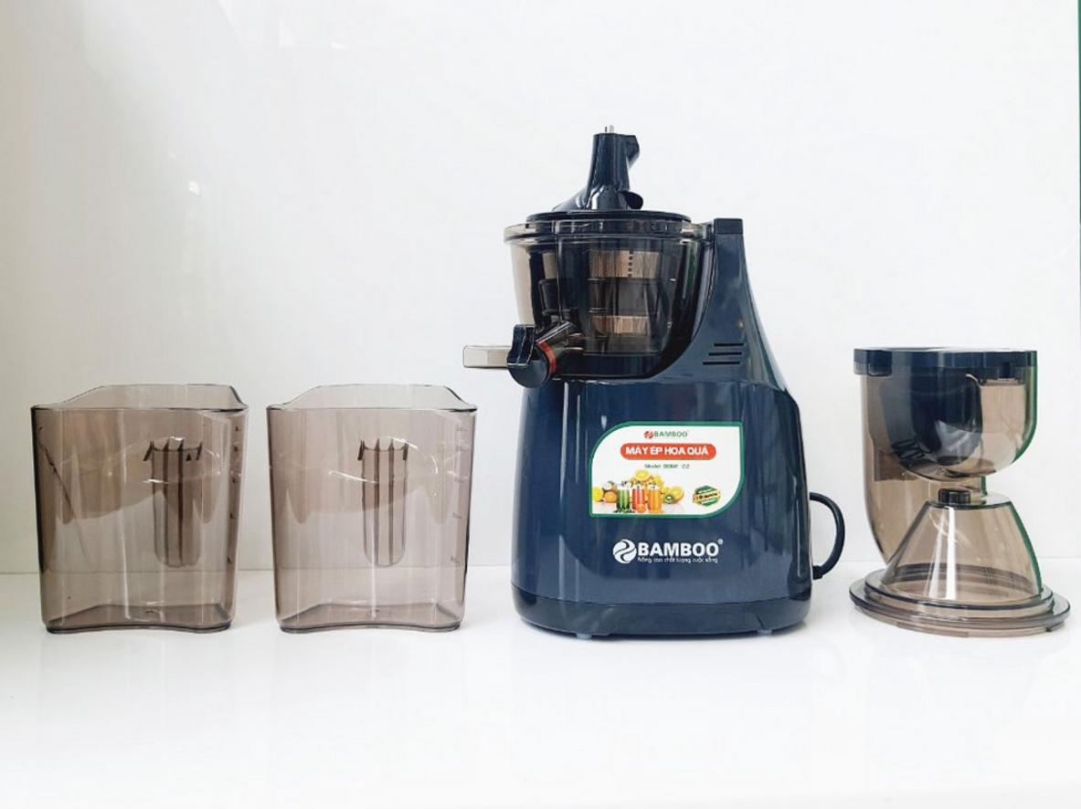Công suất 200W phù hợp nhu cầu ép hằng ngày của gia đình.