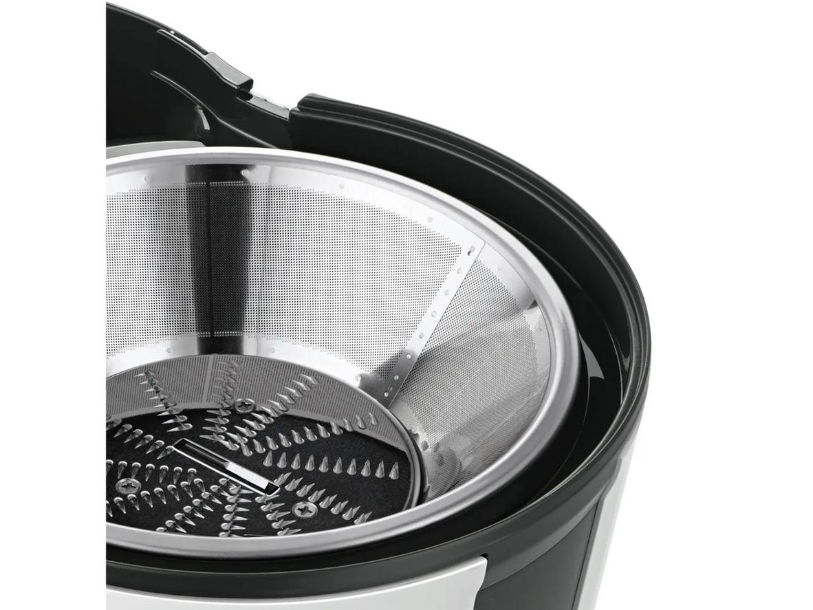 Công suất 700W giúp ép nhanh, tiết kiệm thời gian.