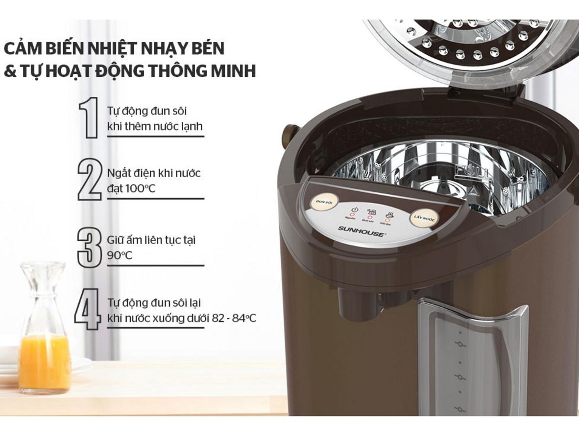 Công suất 735W hỗ trợ đun nhanh và tiết kiệm thời gian chờ.