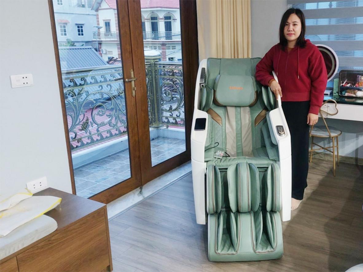 Da PU cao cấp và công suất 85W phù hợp dùng hằng ngày.