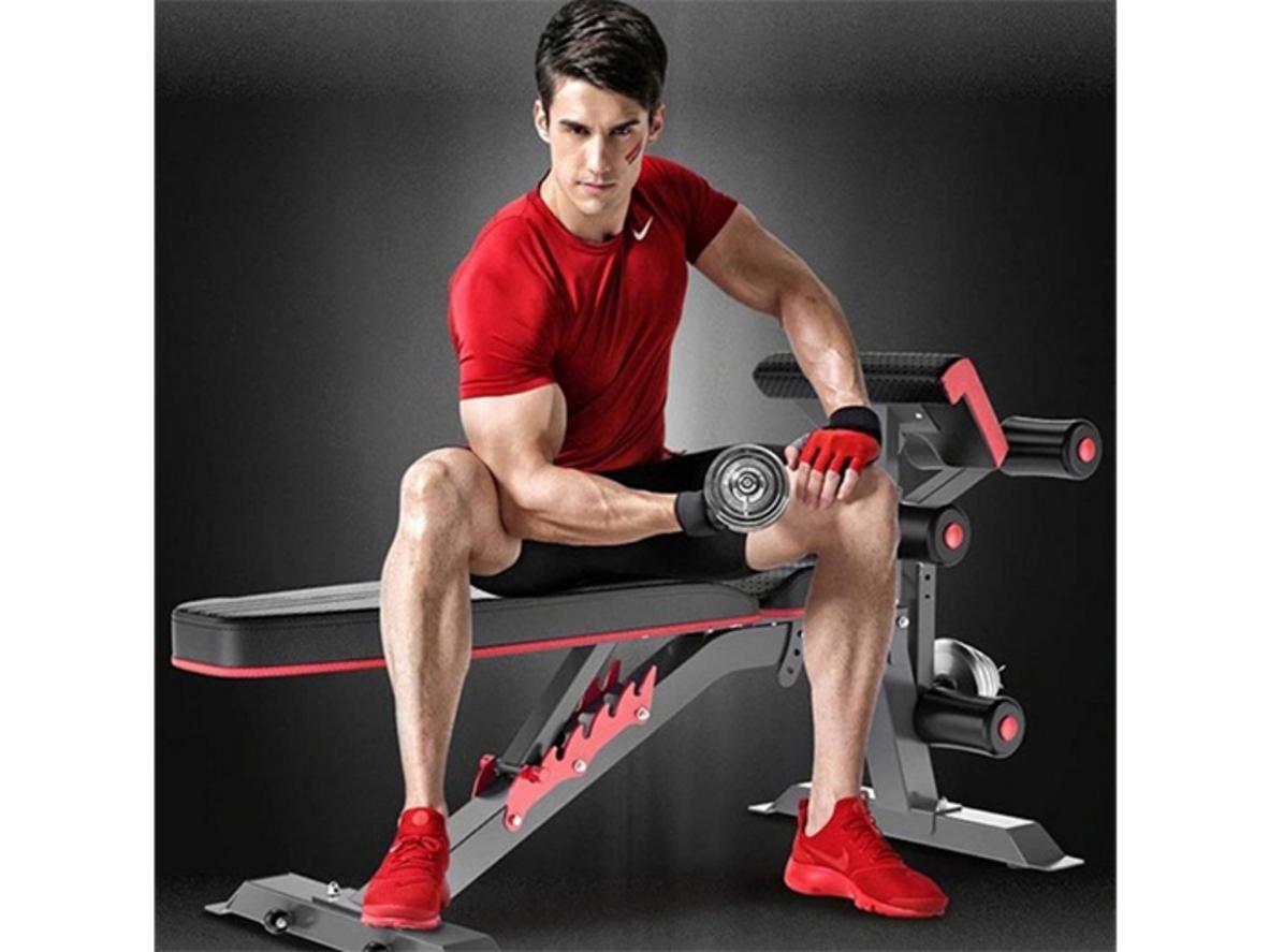 Đệm PU dày 6cm tăng cảm giác êm và ổn định khi tập.