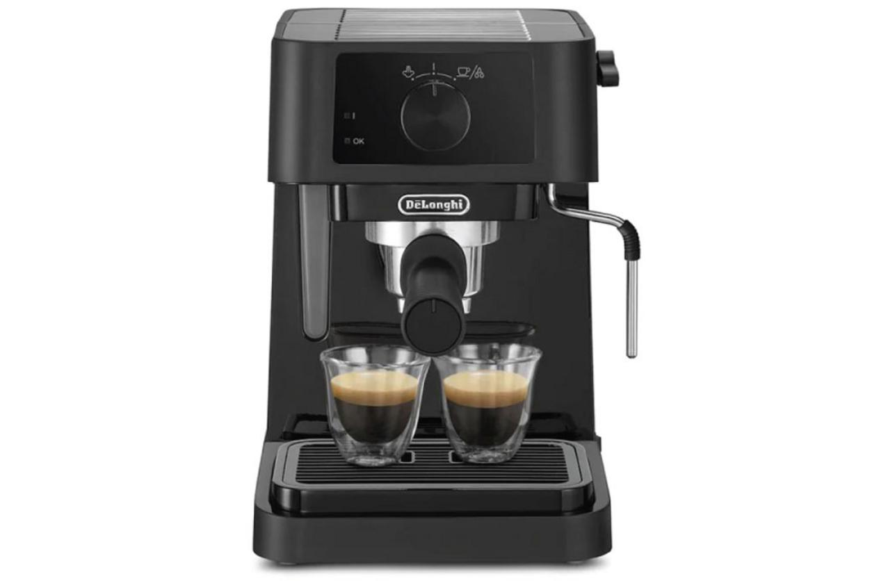 Áp suất 15 bar hỗ trợ chiết xuất espresso đậm vị với crema mịn.