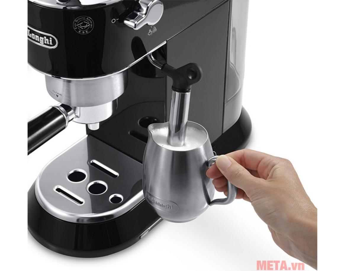 Bình nước 1,1 lít đáp ứng nhu cầu gia đình và văn phòng nhỏ.