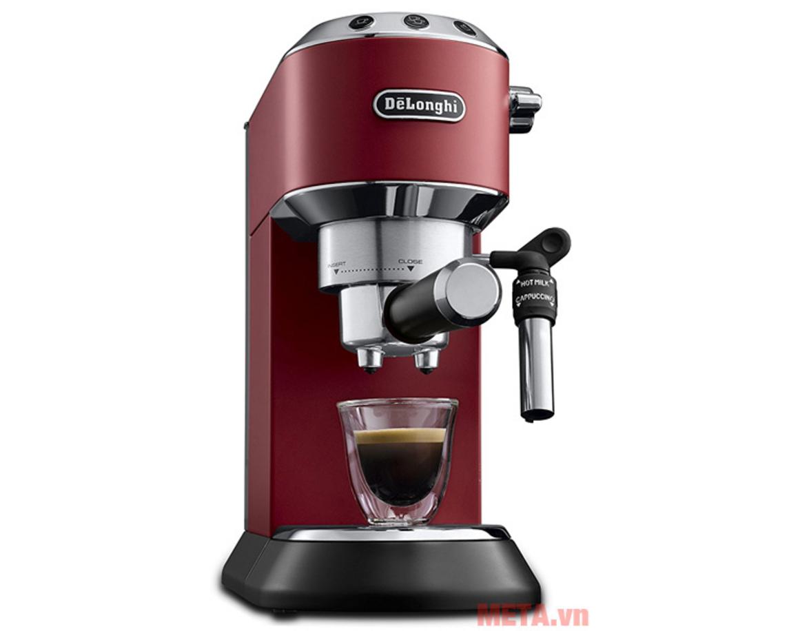 Áp suất 15 bar hỗ trợ chiết xuất espresso đậm vị và crema đẹp mắt.