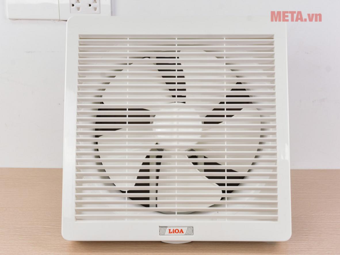 Động cơ 4 cực có tụ giúp quạt thông gió LiOA EVF30B2 chạy ổn định, phù hợp dùng liên tục.