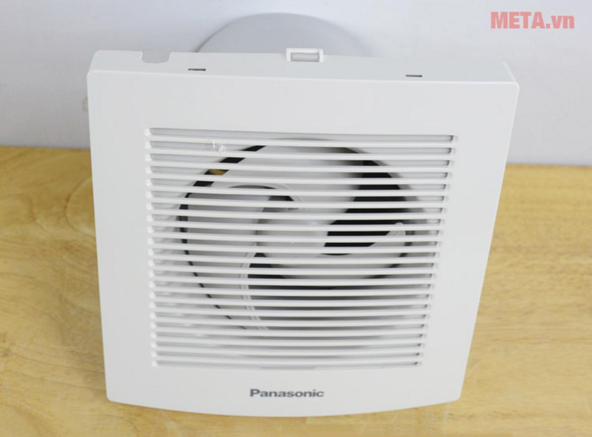 Động cơ bạc đạn giúp quạt vận hành êm và bền hơn.