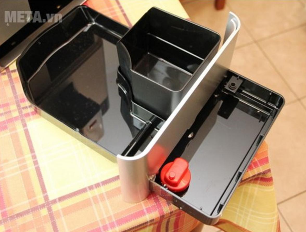 Double Cup và màn hình TFT giúp thao tác nhanh, dễ dùng.