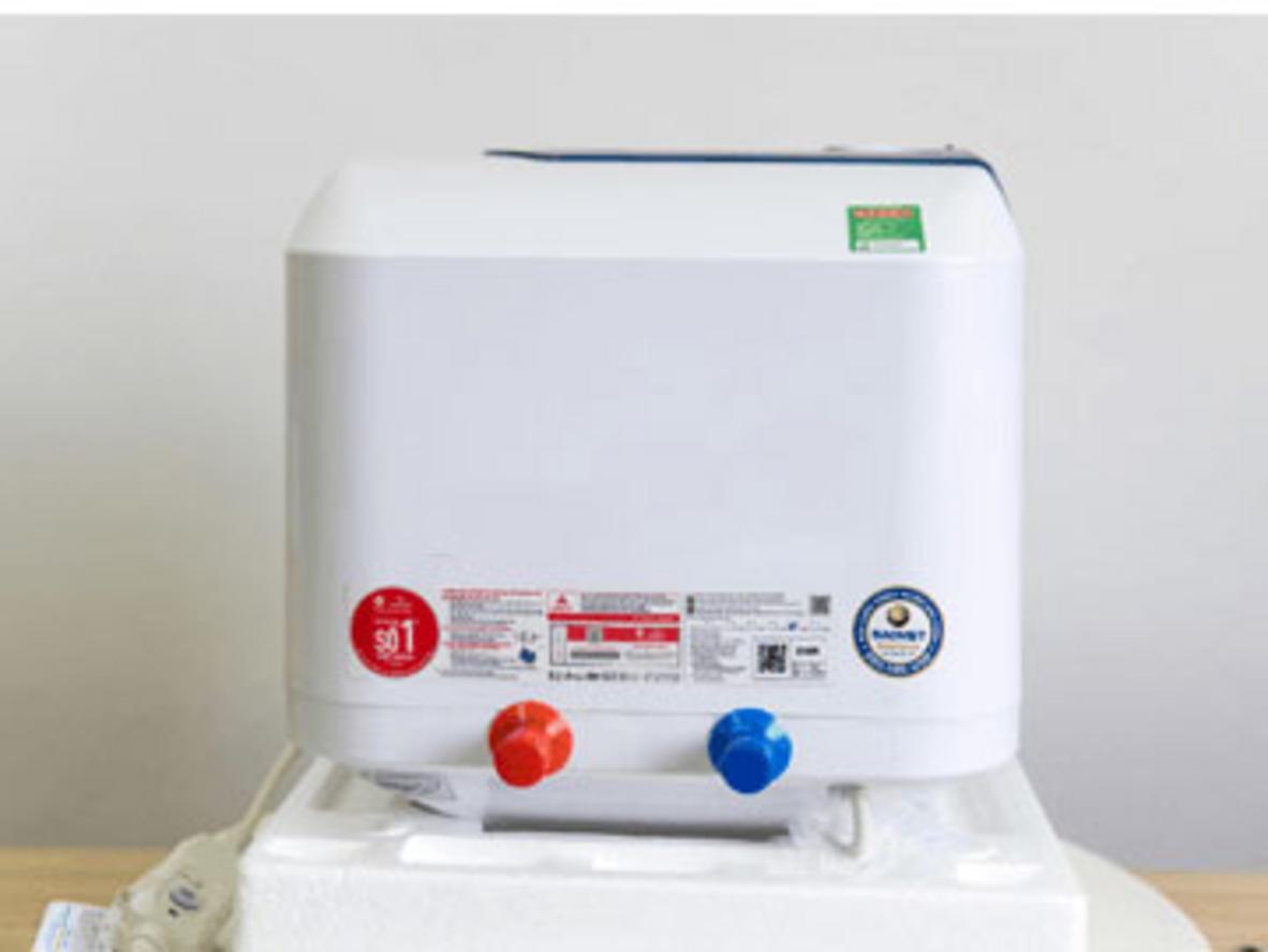Dung tích 30 lít phù hợp cho gia đình 3–5 người.