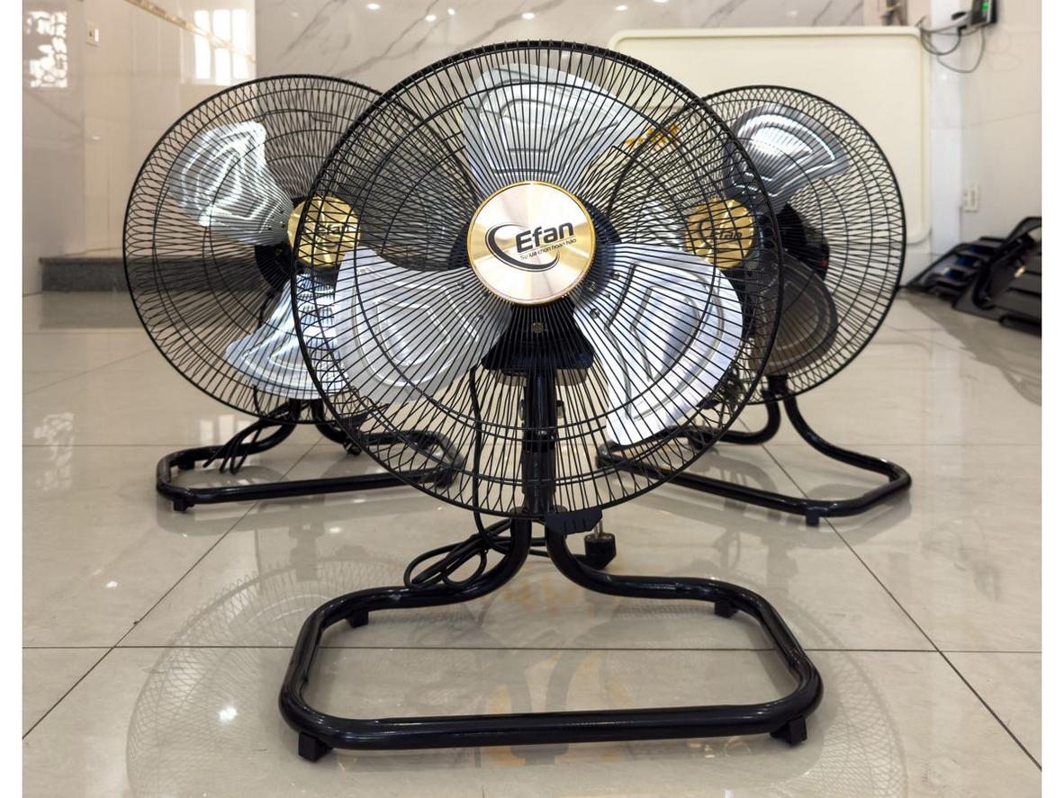 Sải cánh 50cm tạo vùng gió rộng, phù hợp làm mát nhanh tầm thấp.