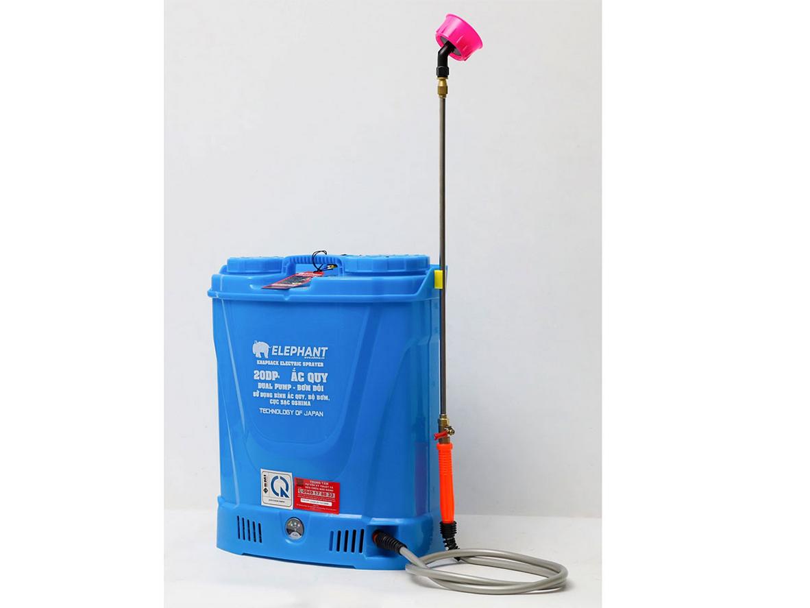Tia phun ổn định giúp Elephant 20DP phủ đều bề mặt cần xử lý.