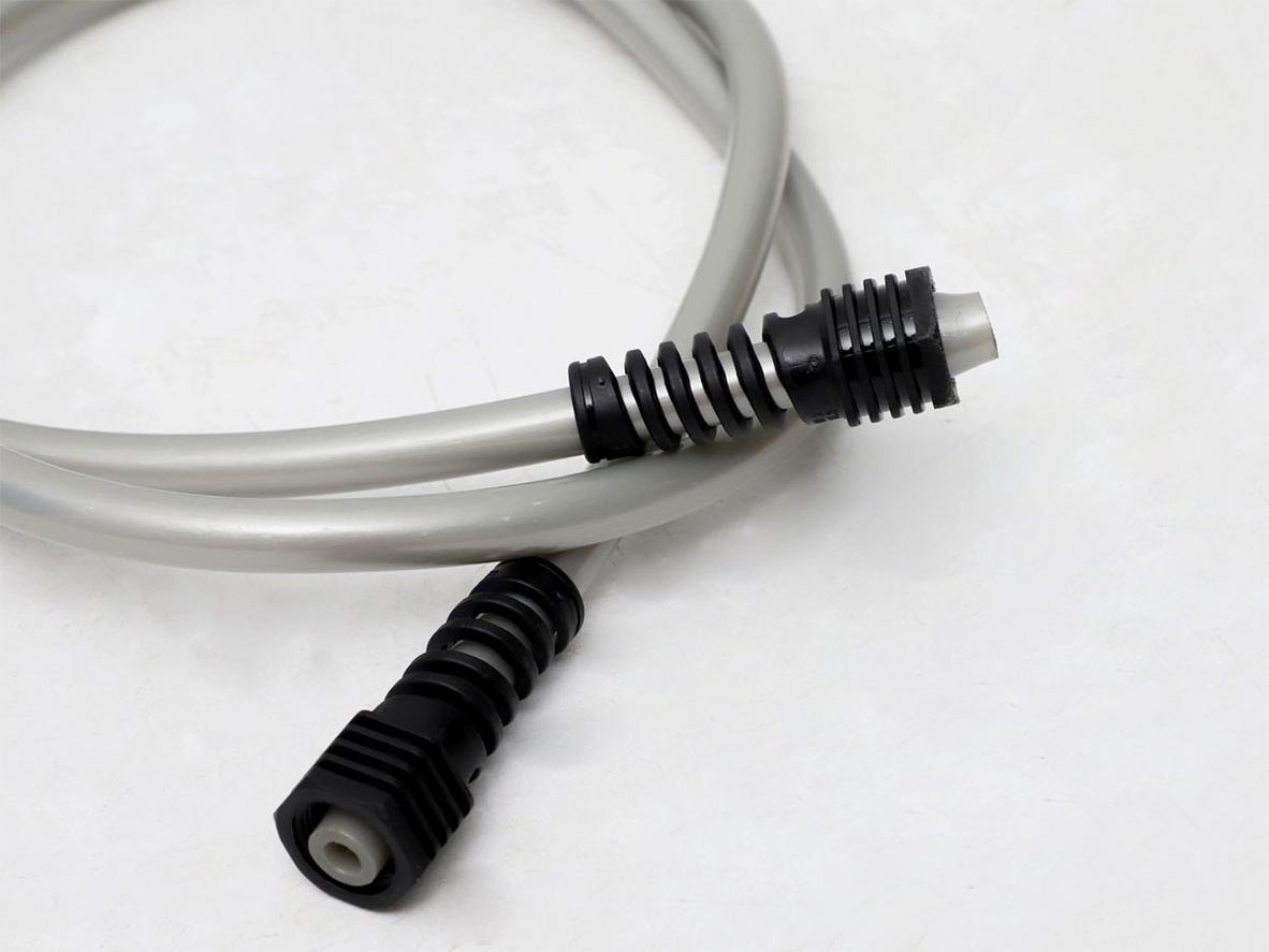 Lưu lượng 4 lít/phút hỗ trợ phun nhanh và đều.
