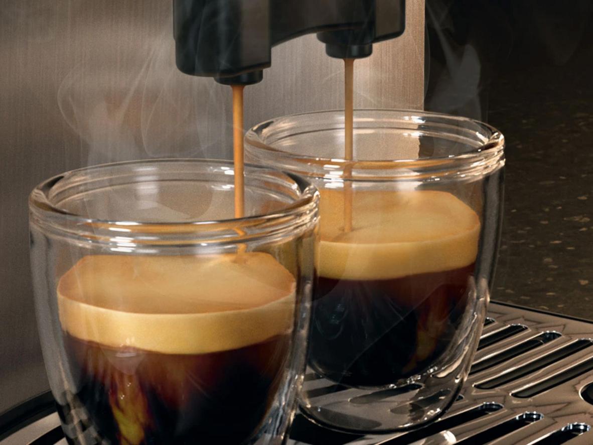 One-touch giúp pha espresso và cappuccino nhanh, ổn định, chuẩn vị Ý.