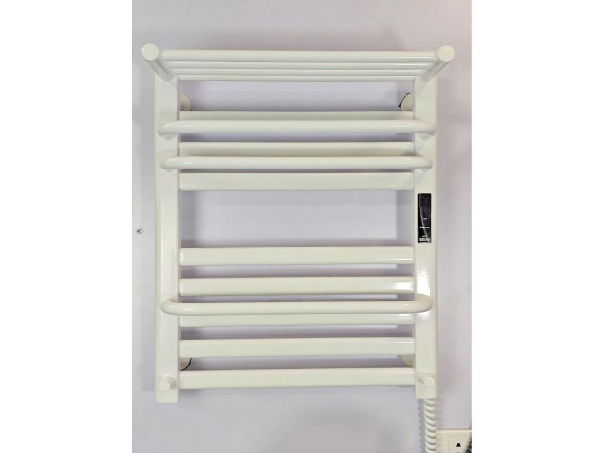 345W và khoảng 70°C giúp sấy khăn nhanh, ấm và dễ chịu hơn.