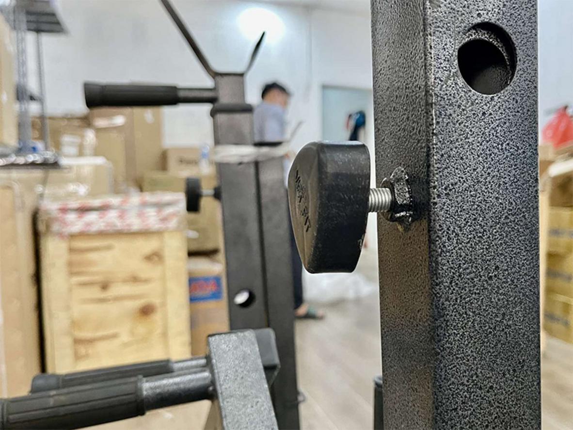 G305 có tải trọng người tập tối đa 80 kg, hợp nhu cầu tập cơ bản tại nhà.