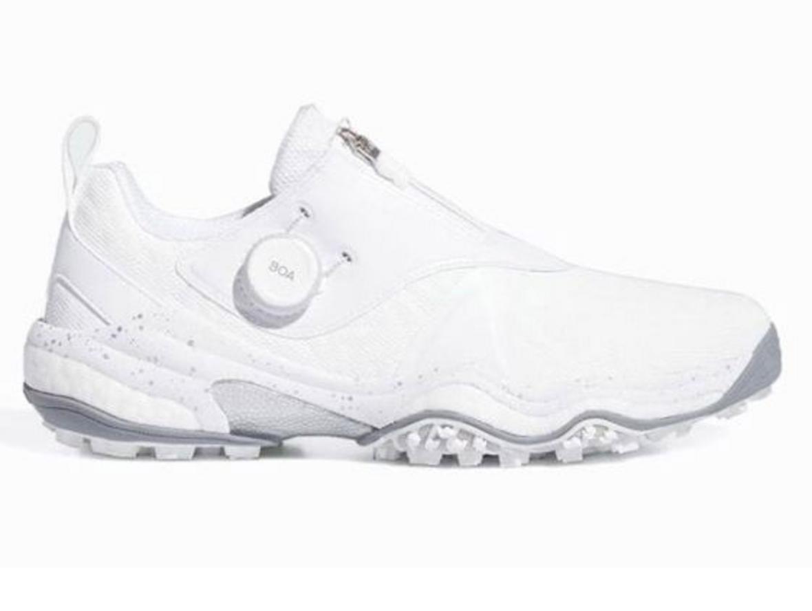 Giày golf Adidas Codechaos BOA 25 ID8605 với phong cách spikeless hiện đại, ôm chân và bám sân tốt.