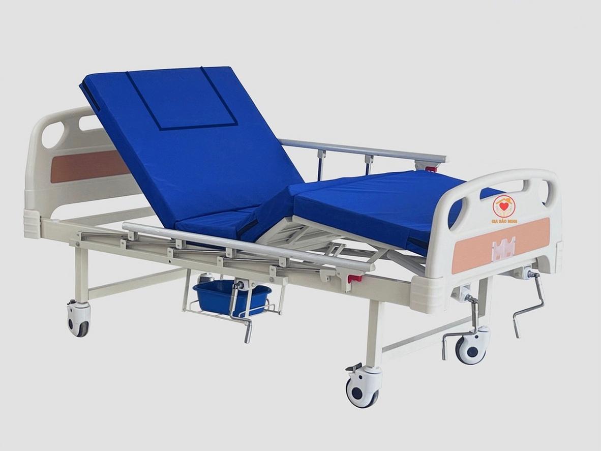 Giường bệnh nhân 3 tay quay có bô GBM-094/GBM-094A hỗ trợ chăm sóc tại giường tiện hơn, an toàn hơn.