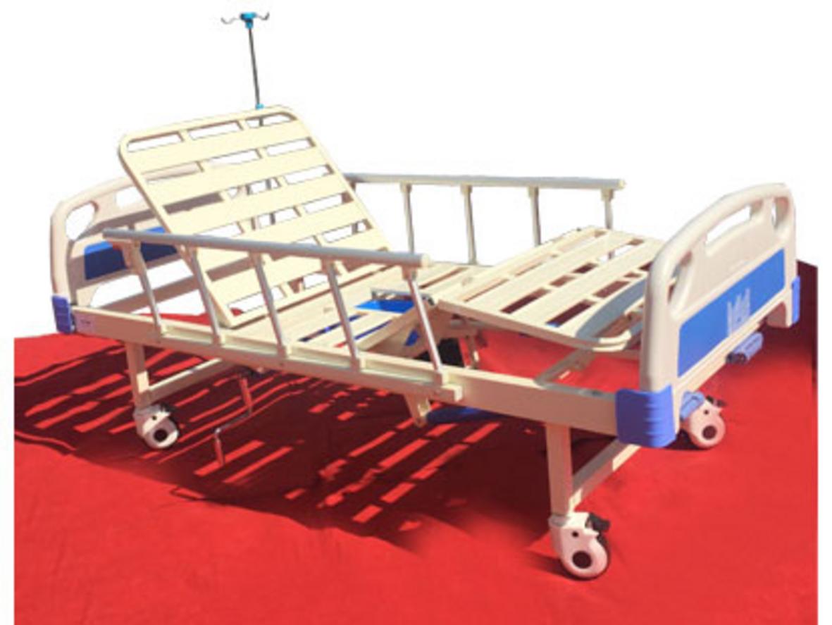 Lucass GB-3A (GB-C43) kết hợp tay quay cơ học, bô vệ sinh và khung chắc chắn cho chăm sóc dài ngày.