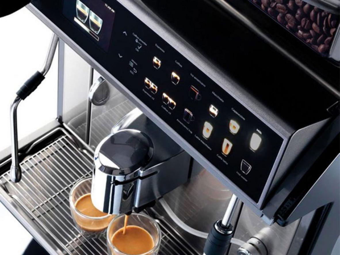 Hệ thống 3 mạch thủy lực giúp Saeco Idea Cappuccino Restyle xử lý đồng thời cà phê, nước nóng và hơi nước.