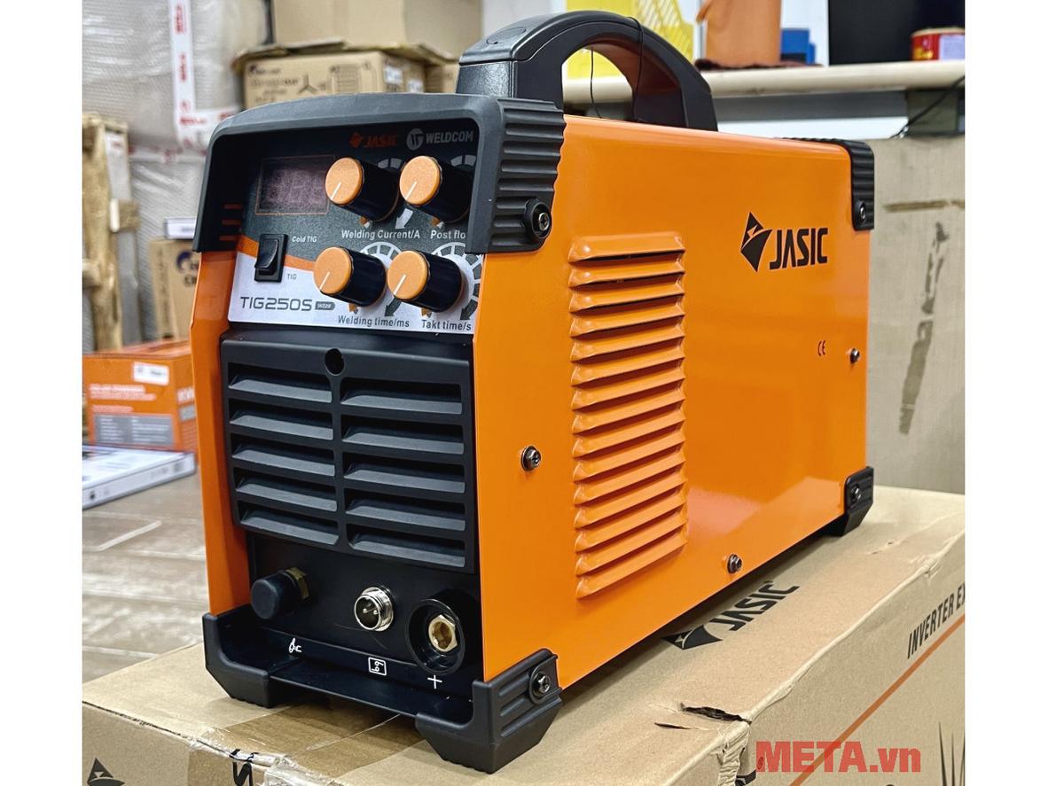HF giúp mồi hồ quang nhanh, ổn định ngay từ đầu mối hàn.