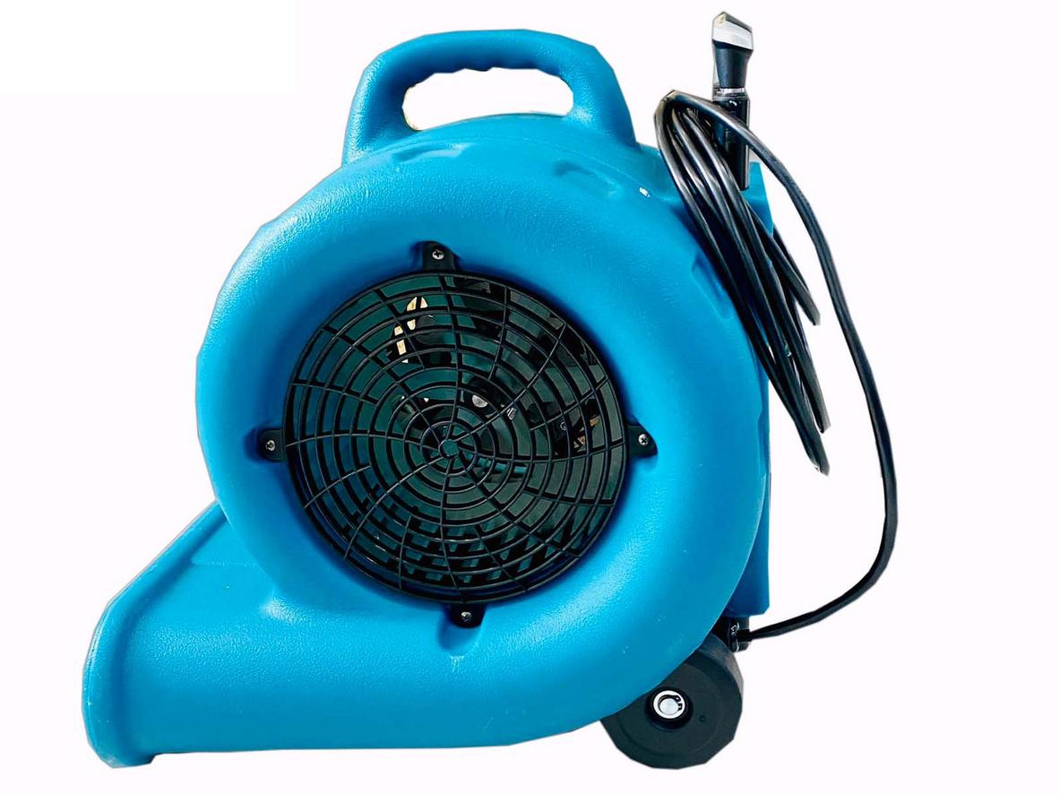 HC800 tối ưu cho sấy khô thảm, sàn và bề mặt ẩm trong môi trường chuyên nghiệp.