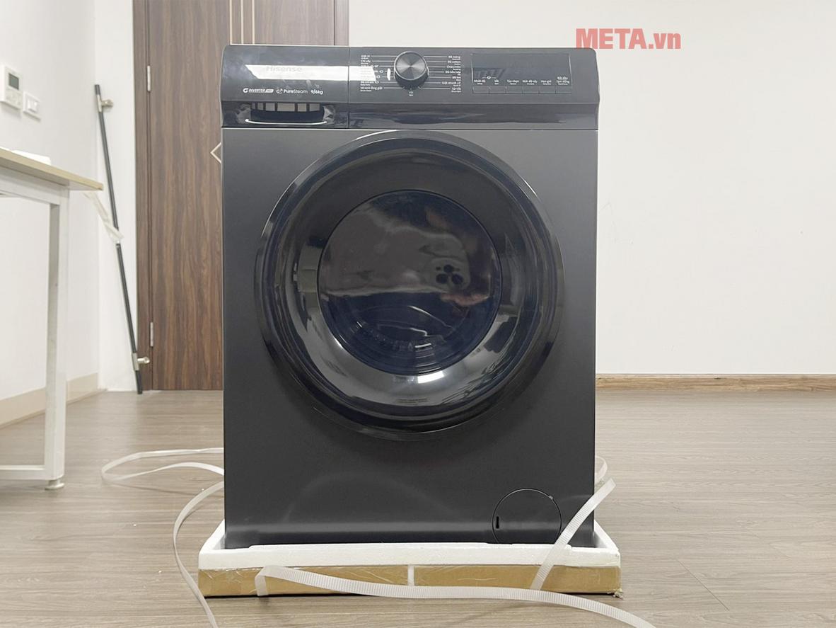 Thiết kế 2 trong 1 giúp tiết kiệm diện tích lắp đặt và rút ngắn quy trình giặt sấy.
