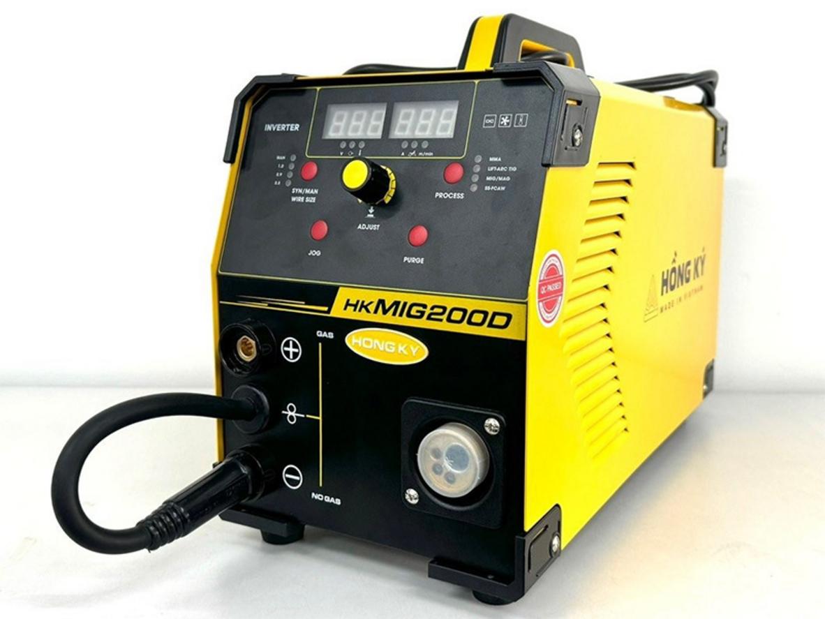 Nguồn điện 1 pha 220V giúp máy dễ triển khai ở nhiều môi trường làm việc.