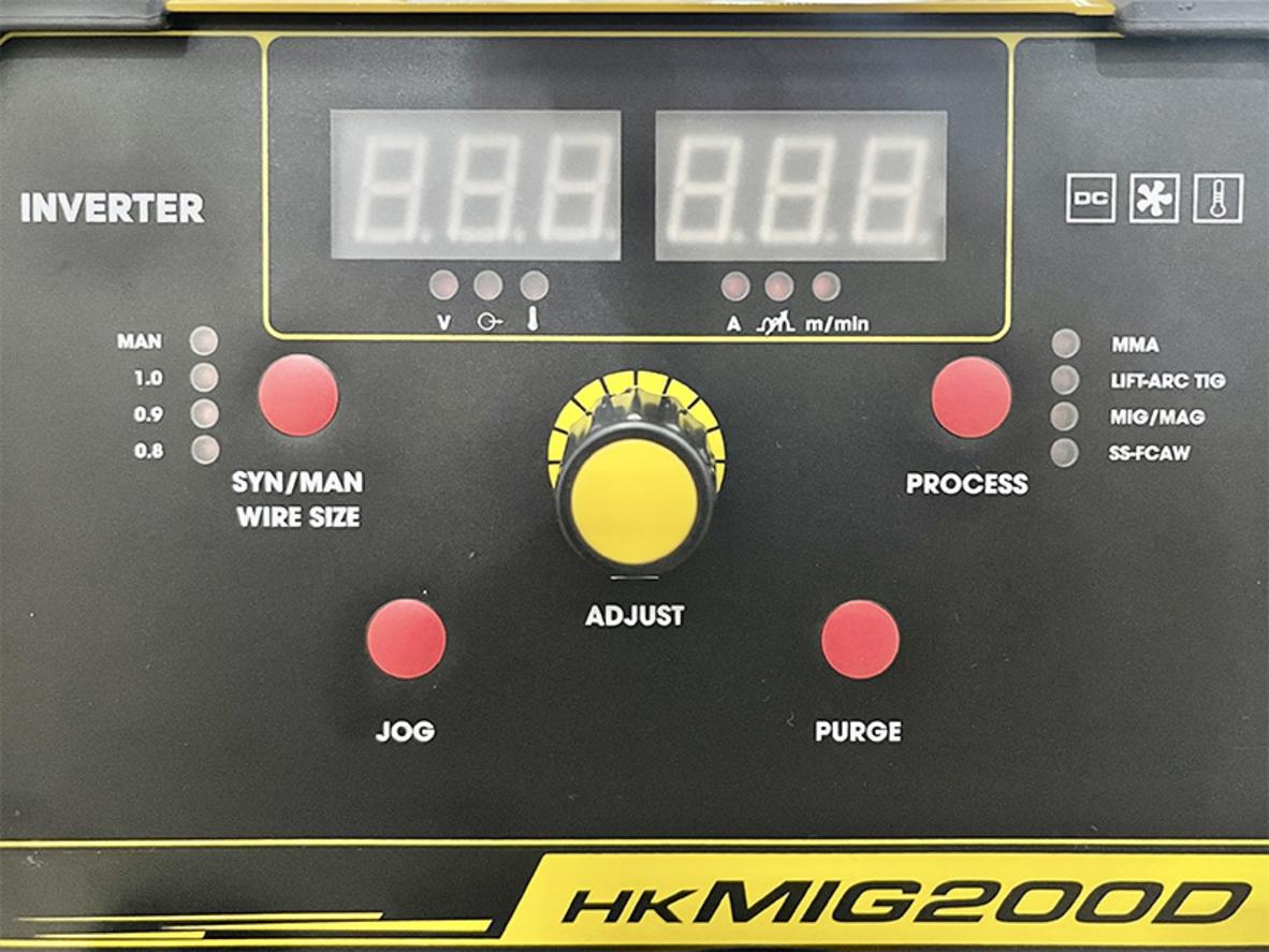 Hot Start và Arc Force hỗ trợ mồi hồ quang dễ và ổn định hơn.