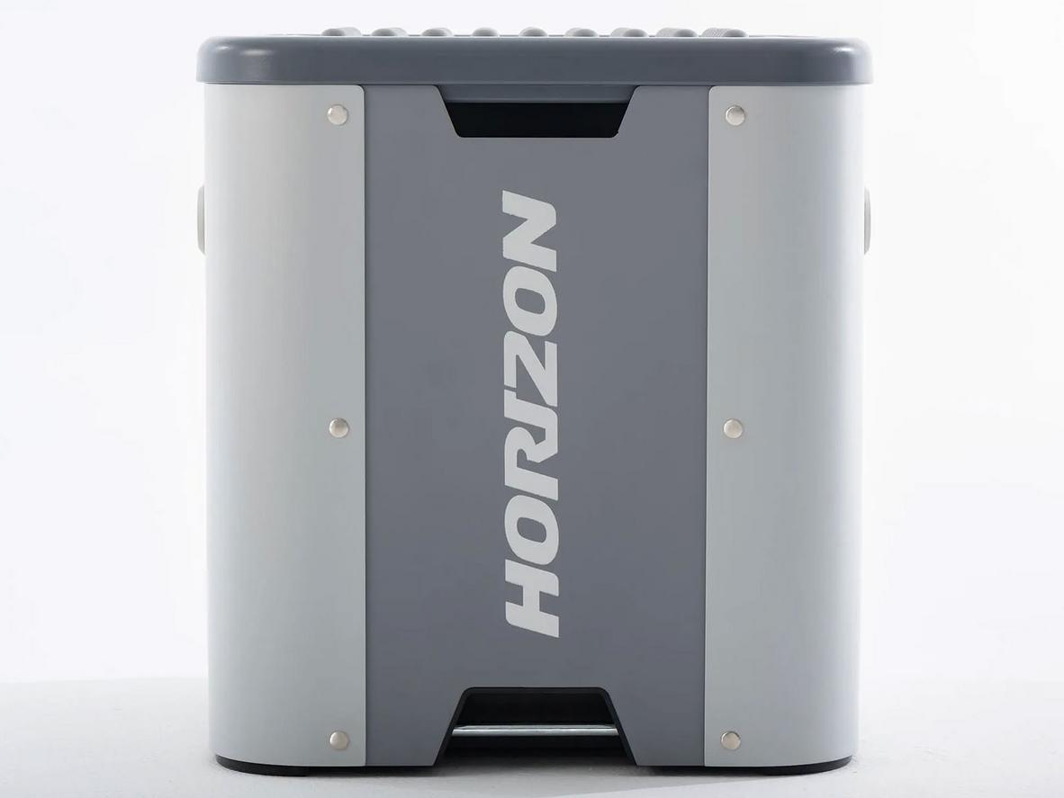 Bộ phụ kiện đầy đủ giúp Horizon Cube HCU30 thay thế nhiều dụng cụ tập rời.
