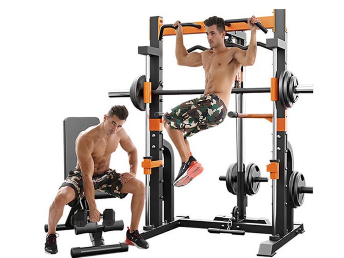 Kích thước lắp đặt 136 x 210 x 215cm phù hợp nhiều không gian tập tại nhà.