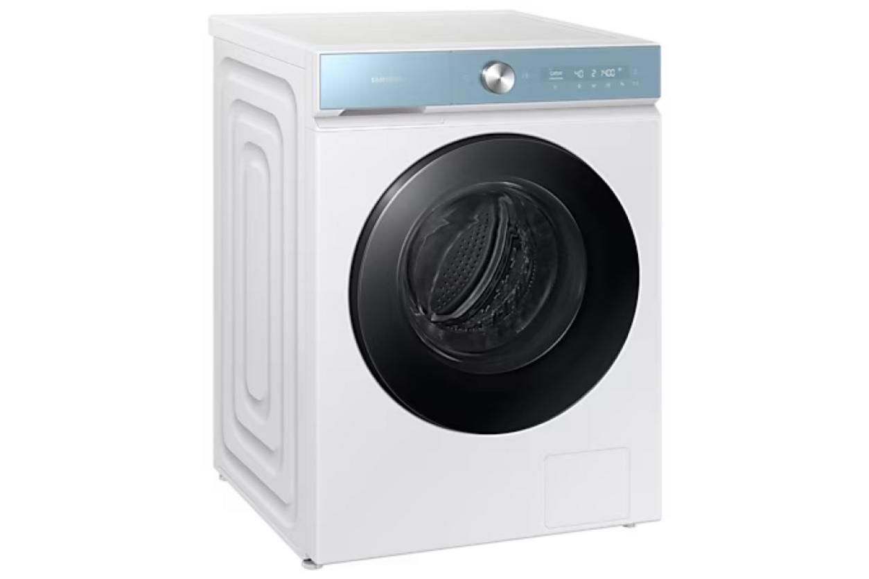 Hygiene Steam và sấy 8kg giúp giặt sấy tiện lợi trong thời tiết ẩm.