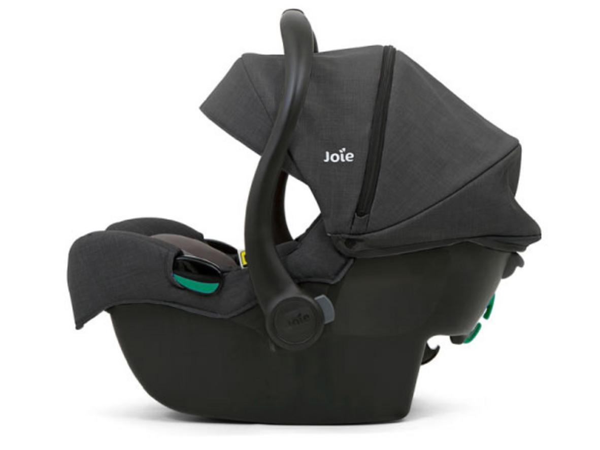 Intelli-Fit™ và Grow Together™ hỗ trợ bé êm hơn, chỉnh ghế nhanh hơn.