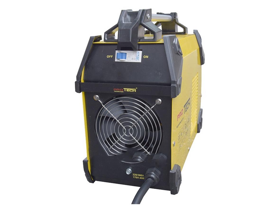 Inverter IGBT giúp máy vận hành ổn định và tiết kiệm điện hơn.