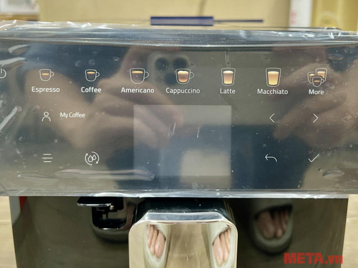 Bình nước 1.3 lít và ngăn hạt 200g giúp dùng tiện hơn mỗi ngày.