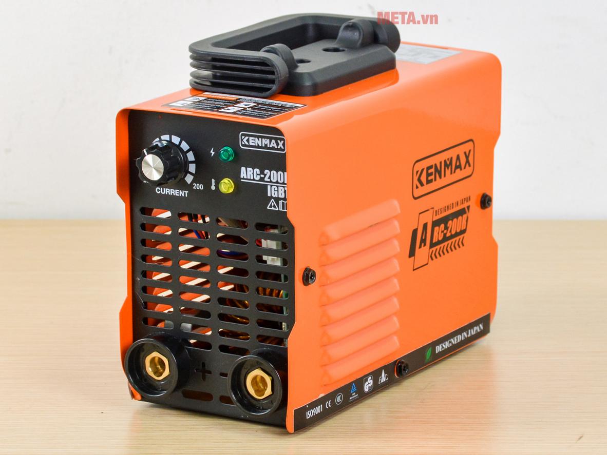 IGBT giúp máy tiết kiệm điện và hỗ trợ mồi hồ quang ổn định.