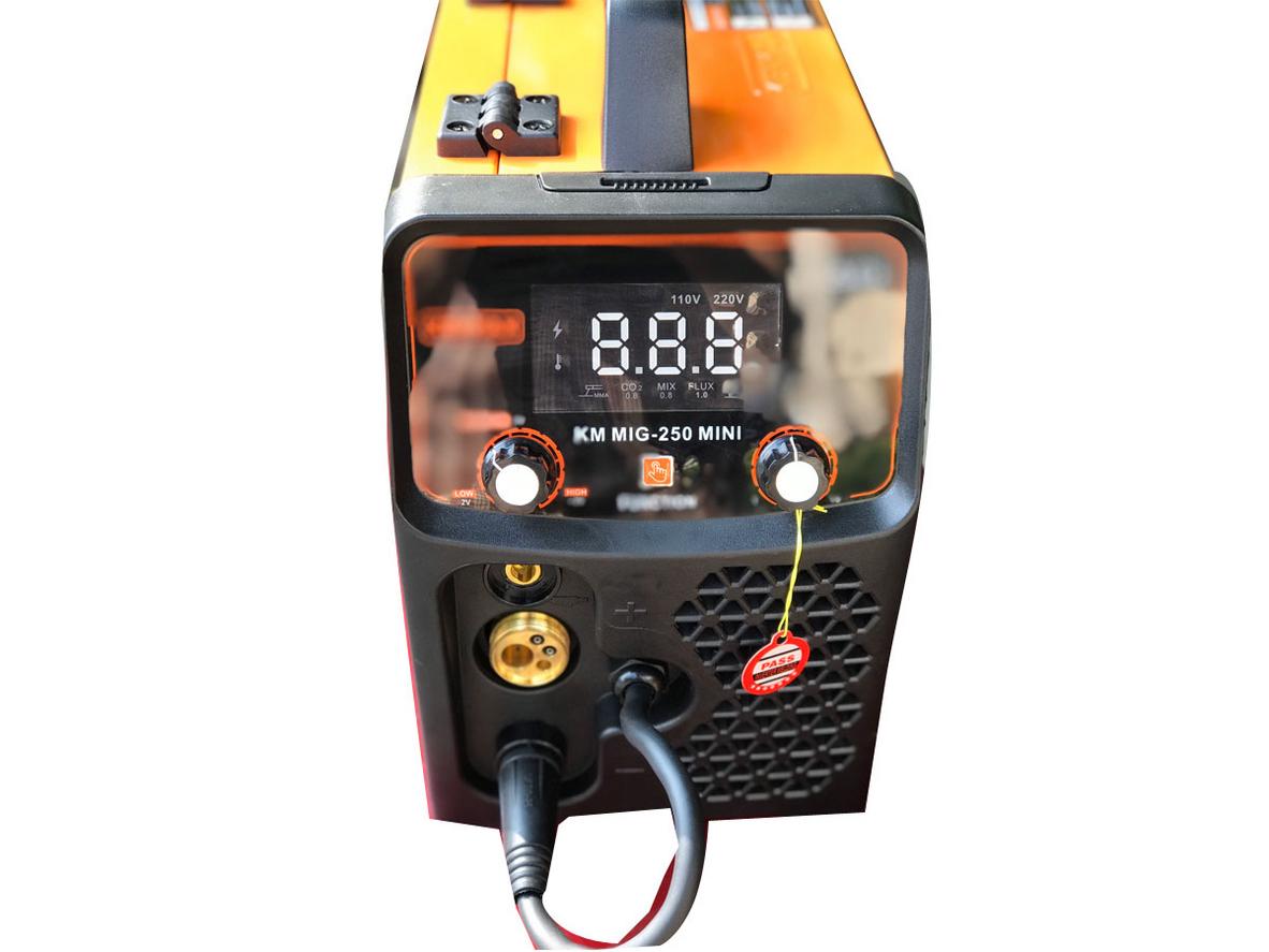 Công nghệ IGBT giúp máy chạy ổn định và dễ kiểm soát mối hàn.