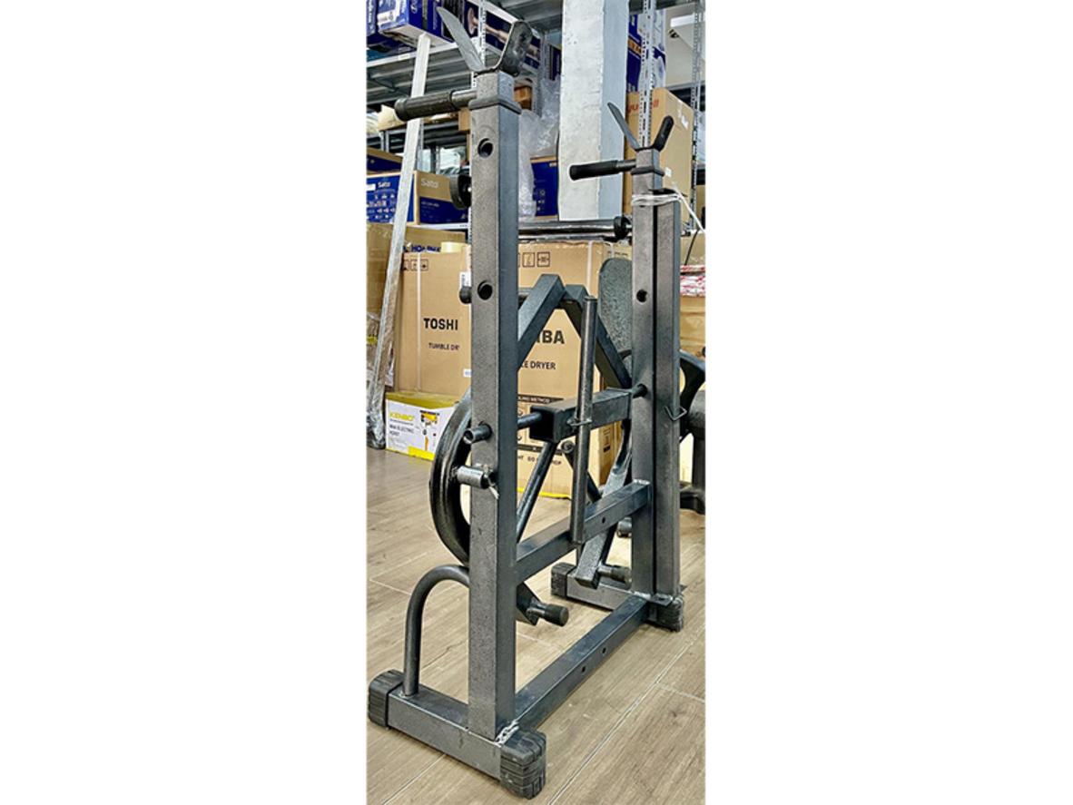 Kích thước 1.600 x 1.300 x 1.200 mm giúp G305 phù hợp không gian nhỏ.